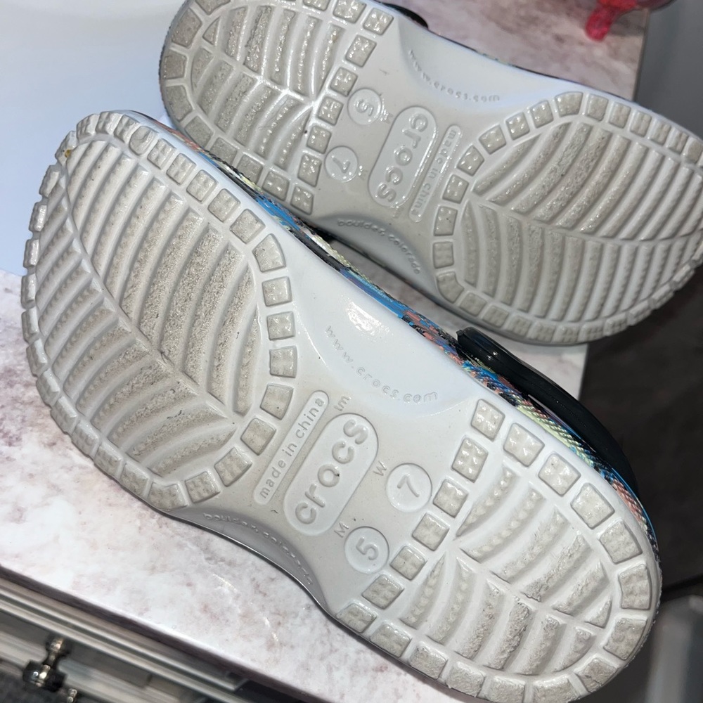 Crocs - Picture 2 of 2